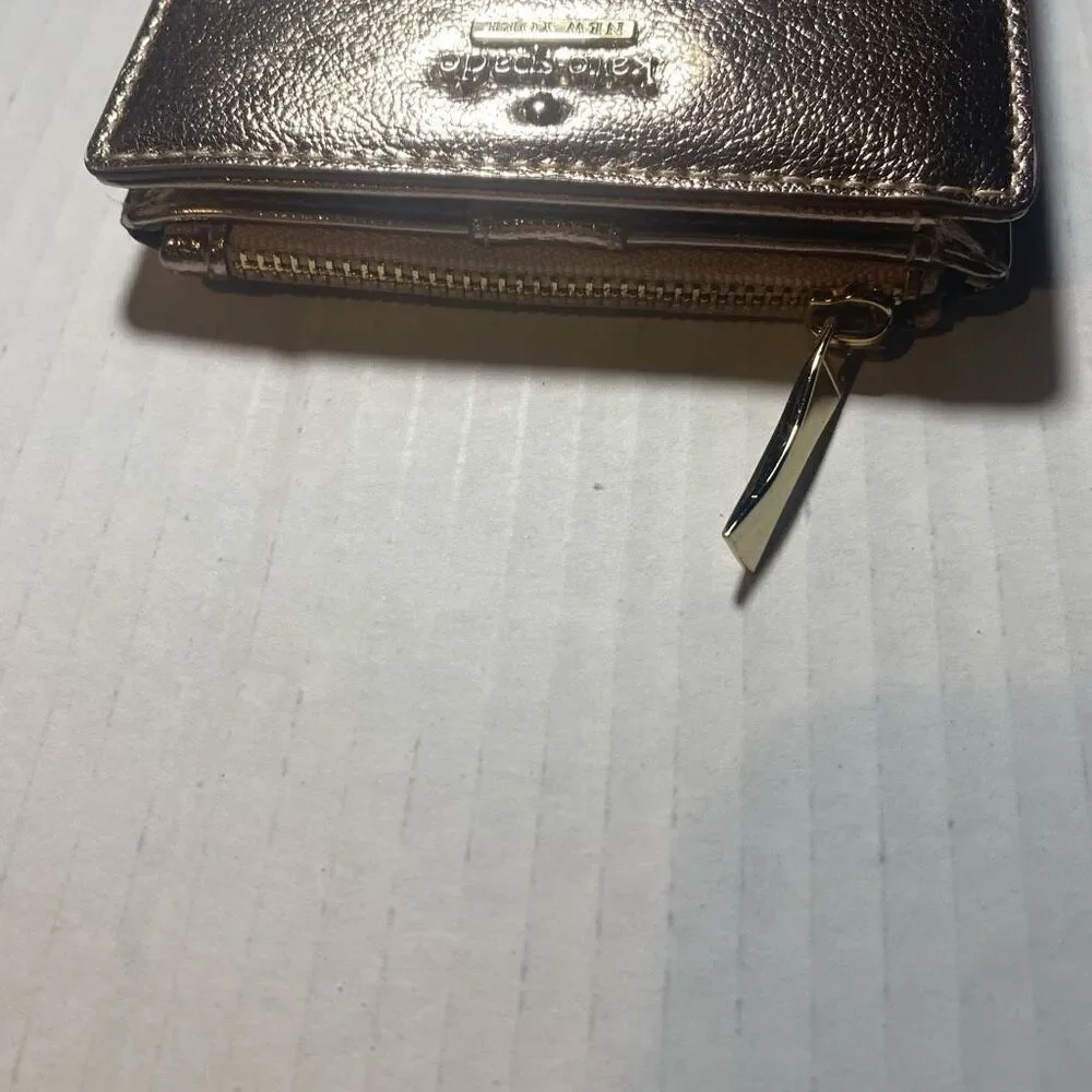KATE SPADE New York Women’s Bifold Wallet Gold‎ Crinkled Metallic